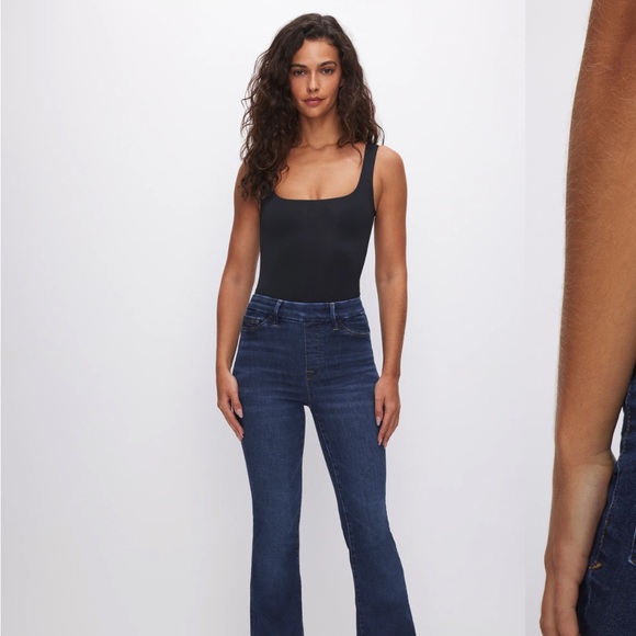 GOOD AMERICAN POWER STRETCH PULL-ON FLARE JEANS - Picture 2 of 8